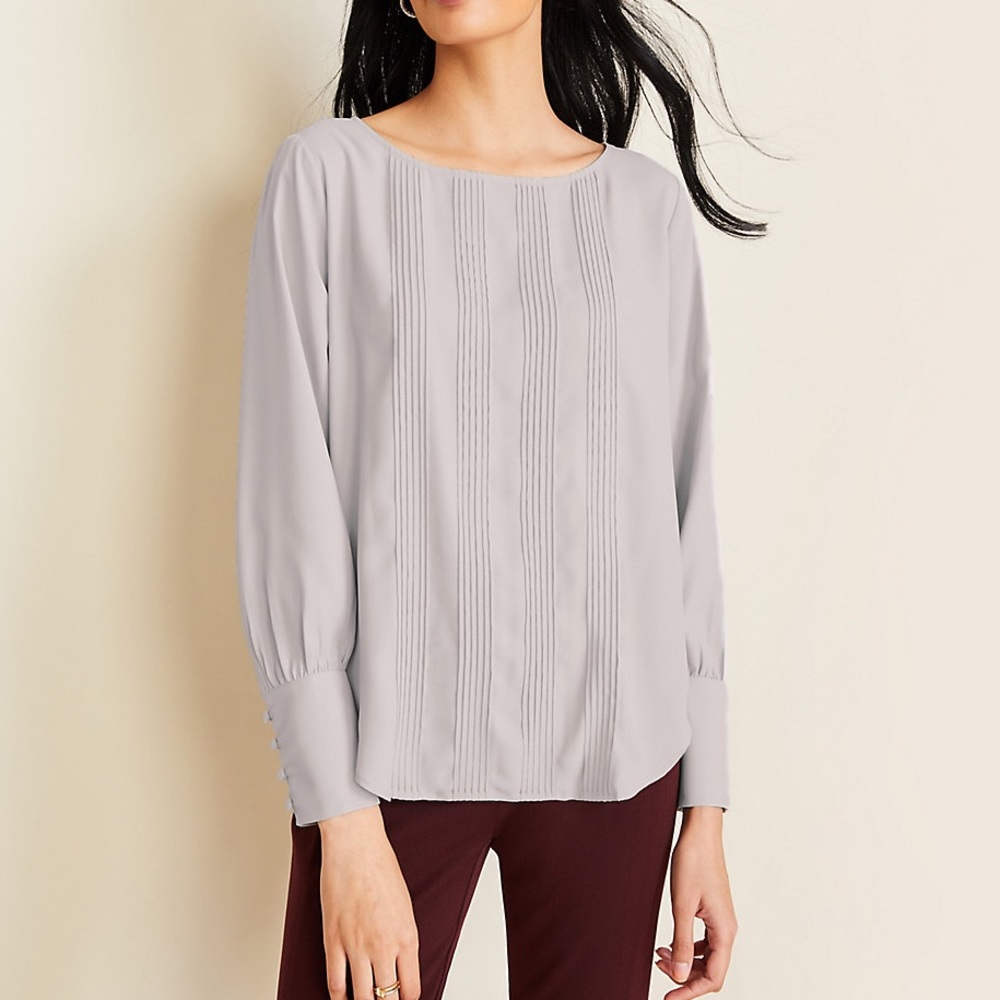 Ann Taylor long sleeve top/blouse